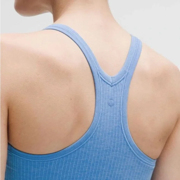 Lululemon 6 Ebb to Street Tank Top Light Sprt B/C Cup Pool Party Blue great cond - Picture 8 of 10